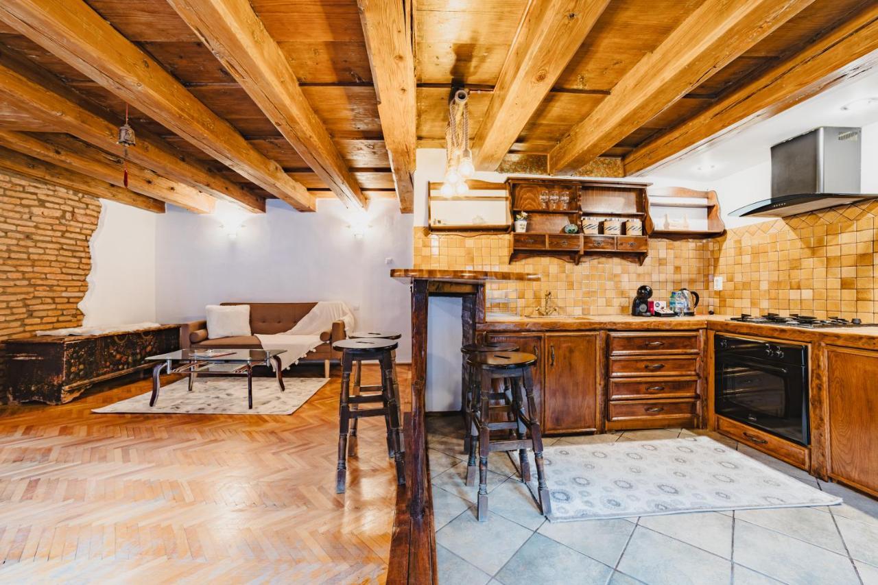 Albert Residence With Complimentary Parking Braşov Extérieur photo