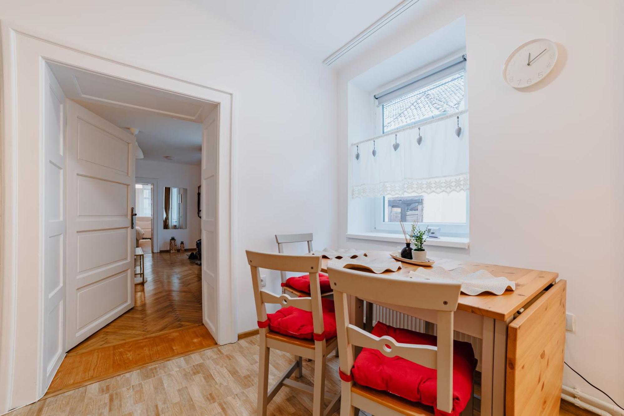 Albert Residence With Complimentary Parking Braşov Extérieur photo