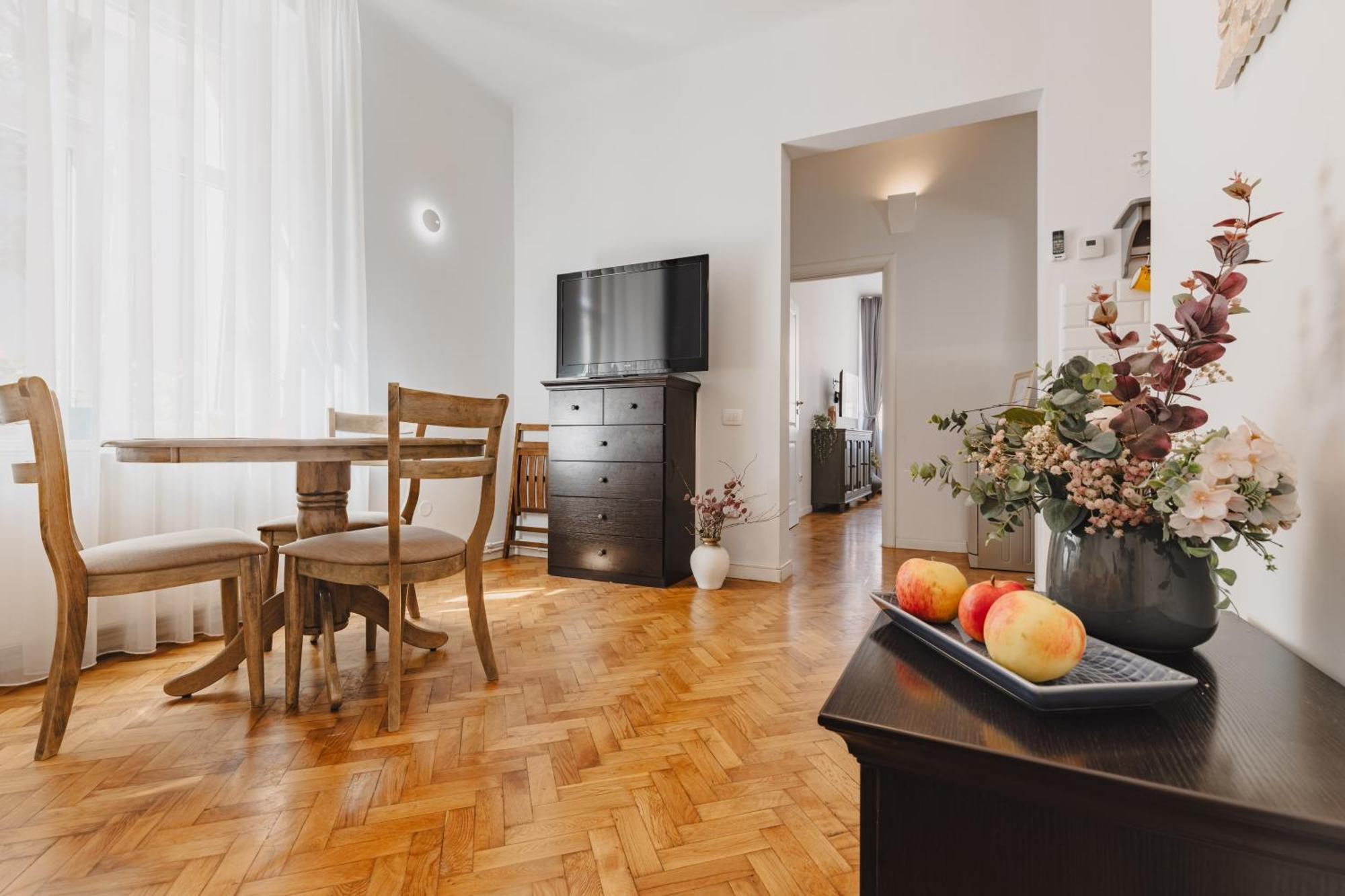 Albert Residence With Complimentary Parking Braşov Extérieur photo